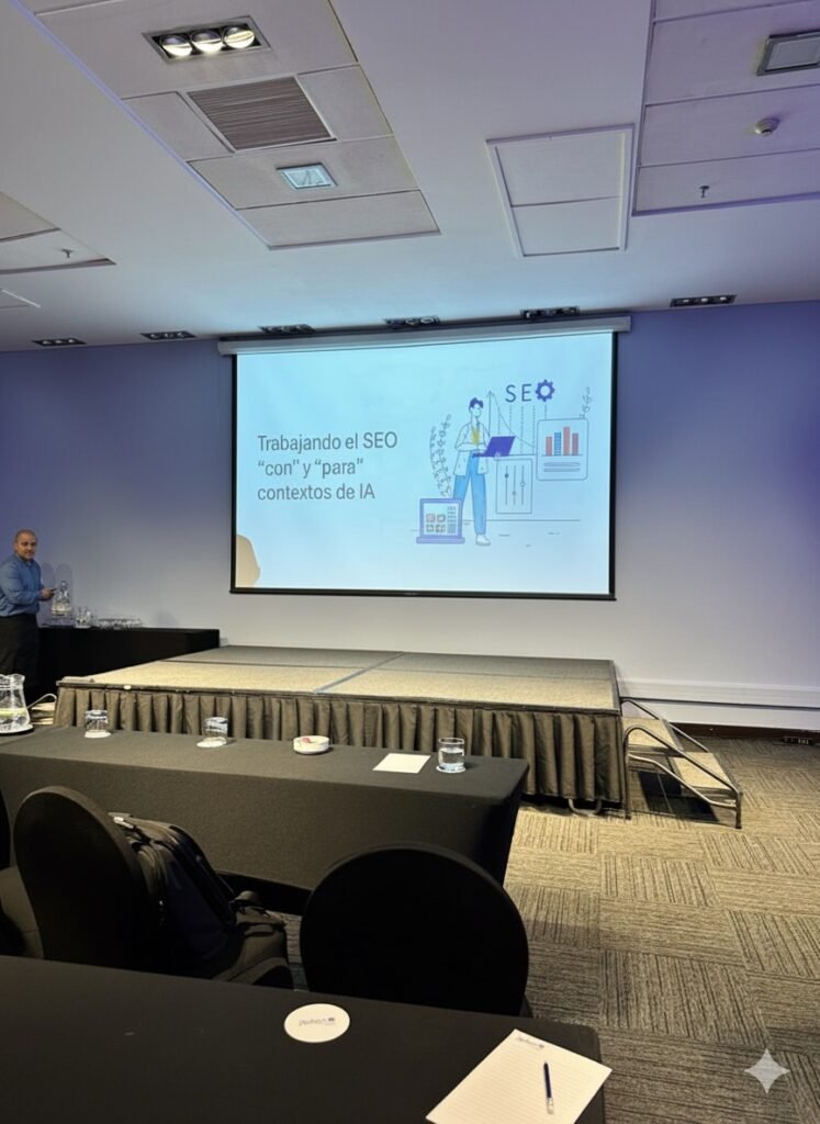 Rafael Vásquez Speaker en el CRIC Chile 2025 sobre SEO en contextos de IA
